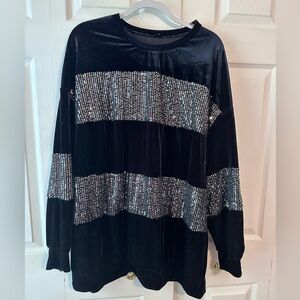 SHEIN Women’s scoop neck velvet feel sequin black sweater EUC